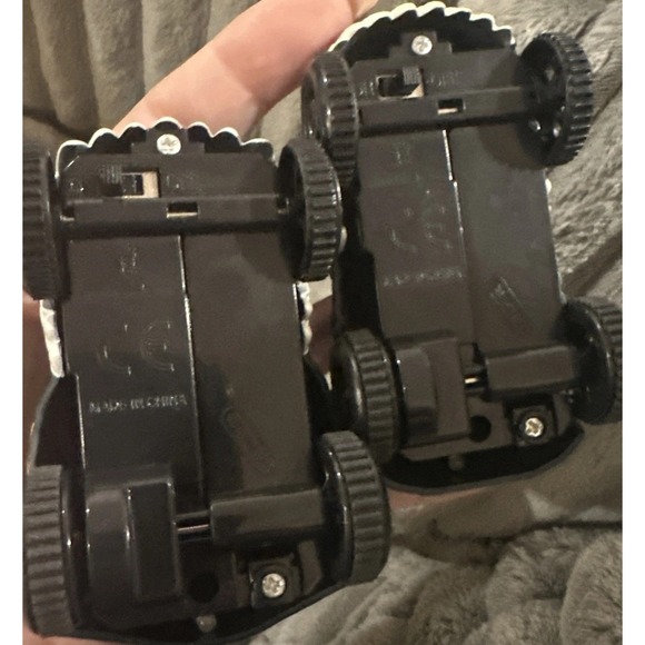 2 Dinosaurs Head Cars Light Up Motorized Toys Vehicles - Picture 6 of 6